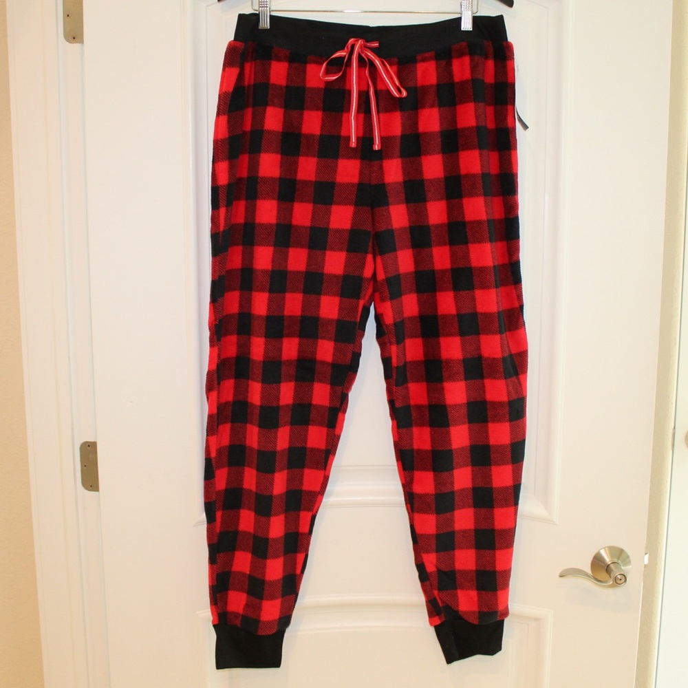 Pillow Talk fleece joggers (women’s XL) (NWT)